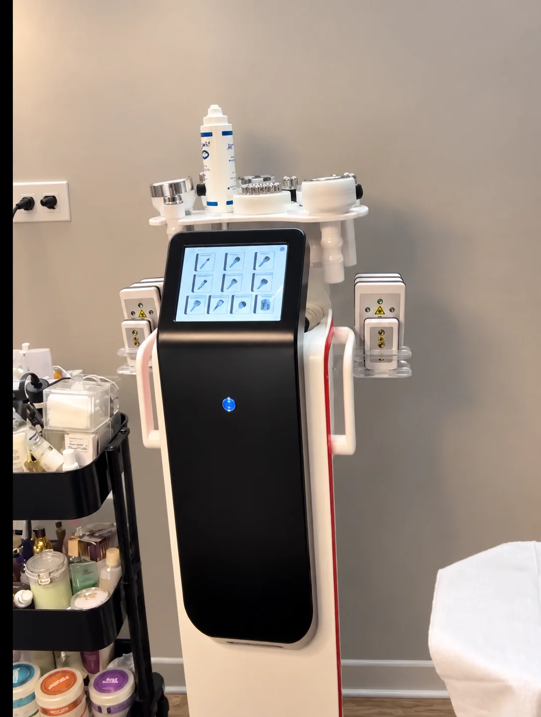 Aesthetic treatment equipment at Madame Luxury